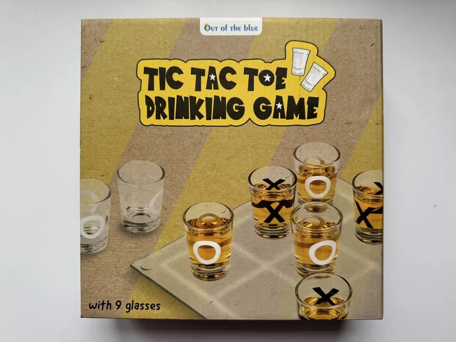 Εξώφυλλο TIC TAC TOE DRINKING GAME